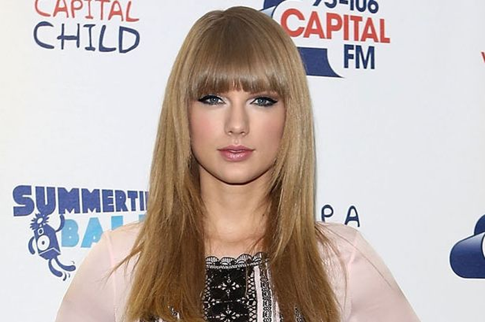 Taylor Swift: Nyomblangin Selena Gomez