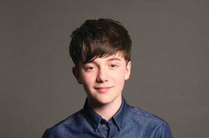 Greyson Chance: Interaktif melalui Twitter