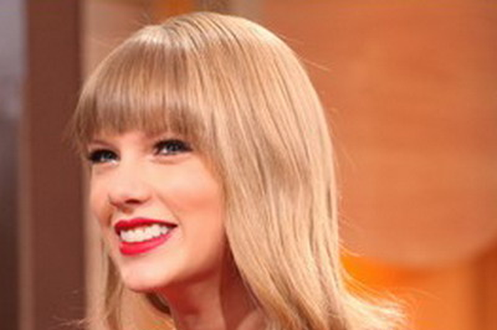 Taylor Swift: Pengin Kolaborasi dengan Imogen Heap