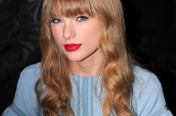 Taylor Swift: Jatuh Cinta Sama Playboy?