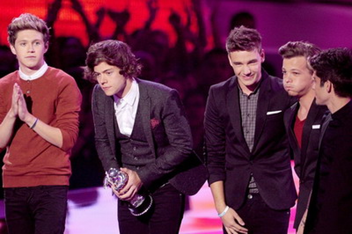One Direction: Borong Moonman di VMA 2012