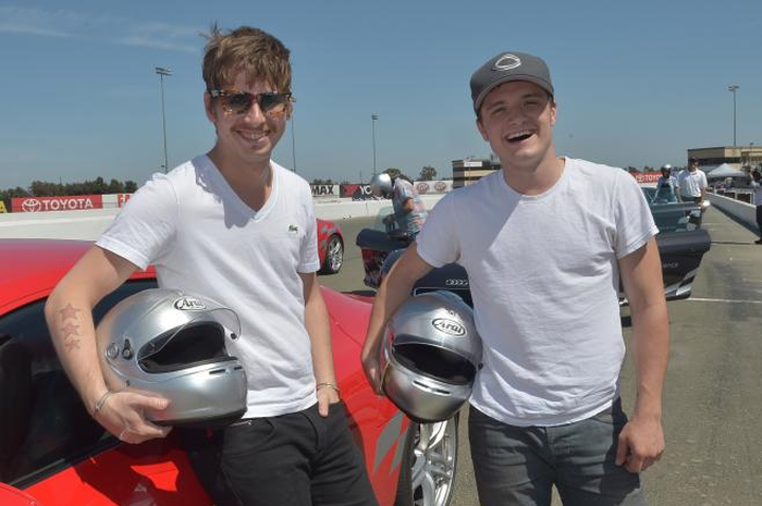 Josh Hutcherson: Ngebut bareng Mark Foster?