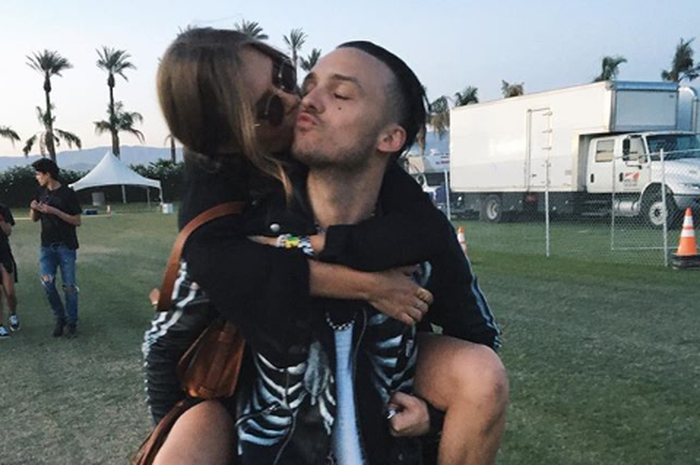 Josephine Skriver dan Alexander De Leon
