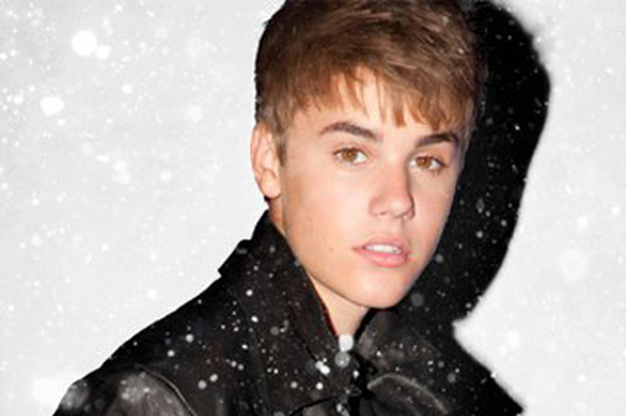 Justin Bieber Under the Mistletoe