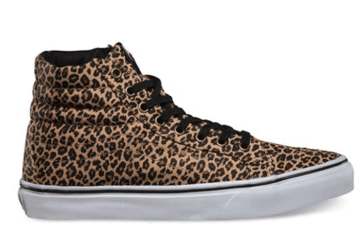 10 Inspirasi Model Sepatu Motif Leopard Dari Para Seleb (Bagian 1)