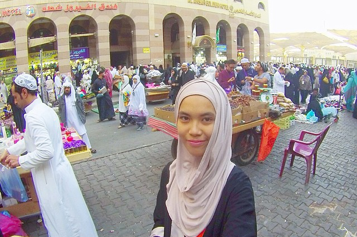 Contek Gaya Geek Hijab Ala Fashion Blogger (Bagian 3)