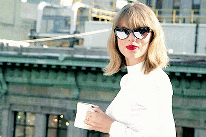 5 Lipstik Merah Andalan Taylor Swift