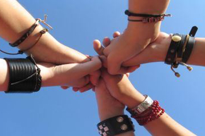 Be Friends With Everyone