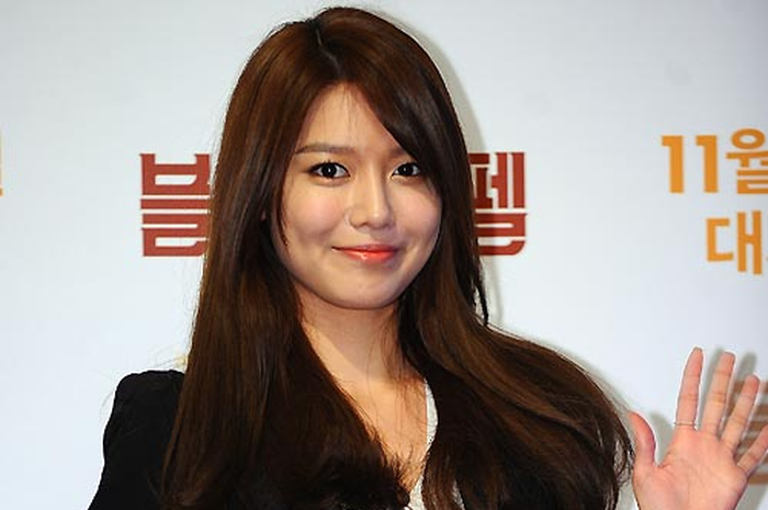 Tampil Edgy Dengan Blazer Ala Sooyoung 'SNSD'