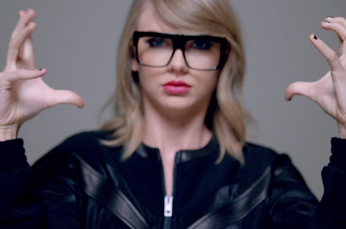 Tranformasi Style Super Keren Taylor Swift Dalam Video Klip Shake It Off