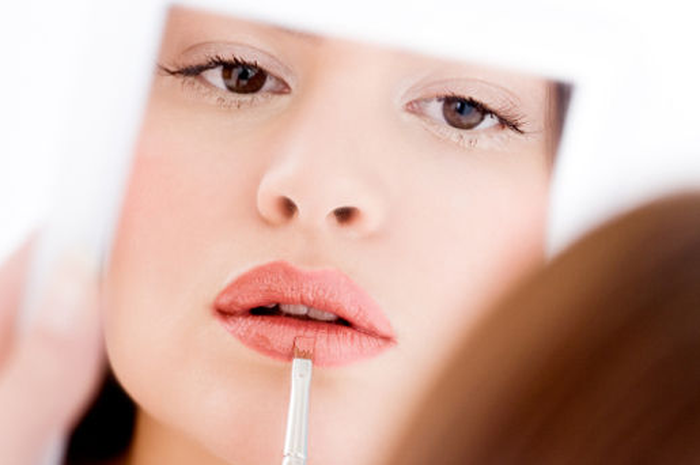 Tips Dan Tutorial Cara Menggunakan Lipstick Yang Benar