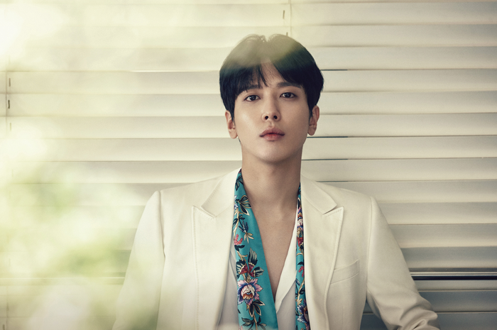 4 Fakta di Balik Kasus Illegal Trading yang Menimpa Yonghwa ‘CN Blue’