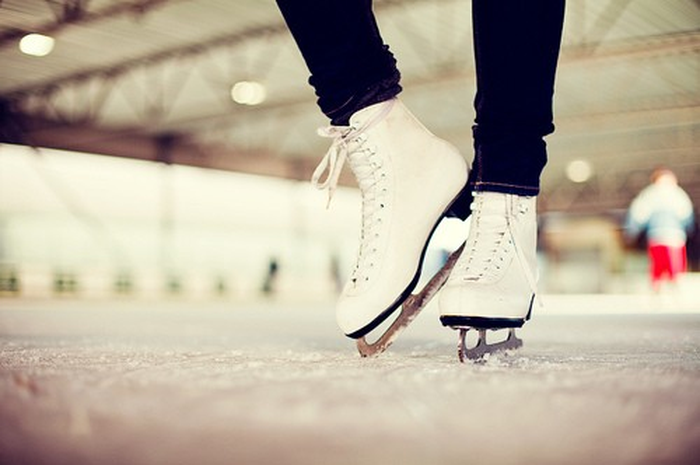 Ice skating pengisi liburan