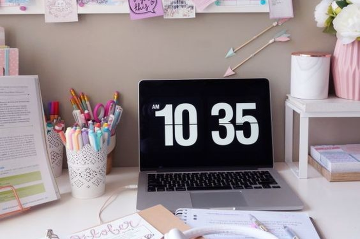 Suasana studyblr yang full of joy and aesthetic