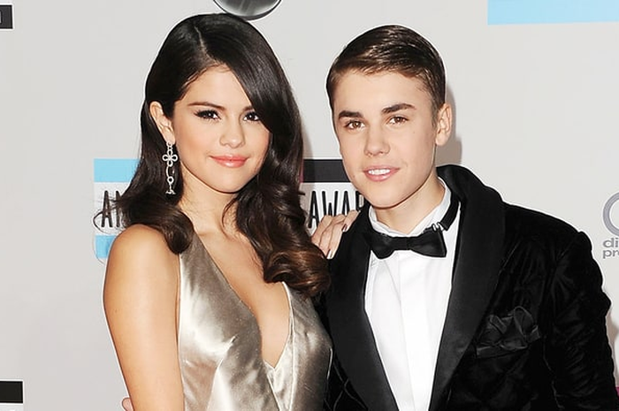 (Selena Gomez - Justin Bieber) 