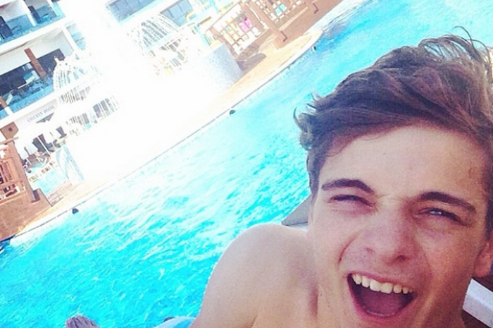 Martin Garrix: Loves to Take Selfies (Part 2)