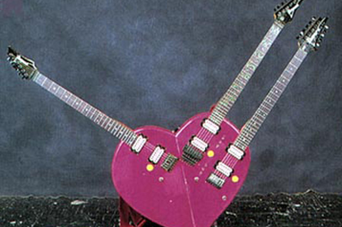Bentuk Gitar Paling Aneh