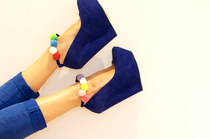 DIY: Pretty Pom Pom Wedges