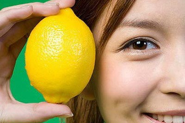 Atasi Kulit Berminyak dengan Lemon