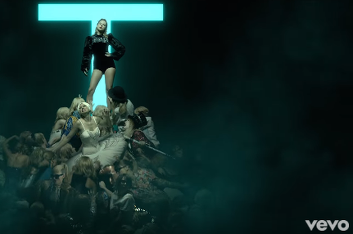 Teori Soal Makna Video Klip Taylor Swift ‘Look What You Made Me Do”