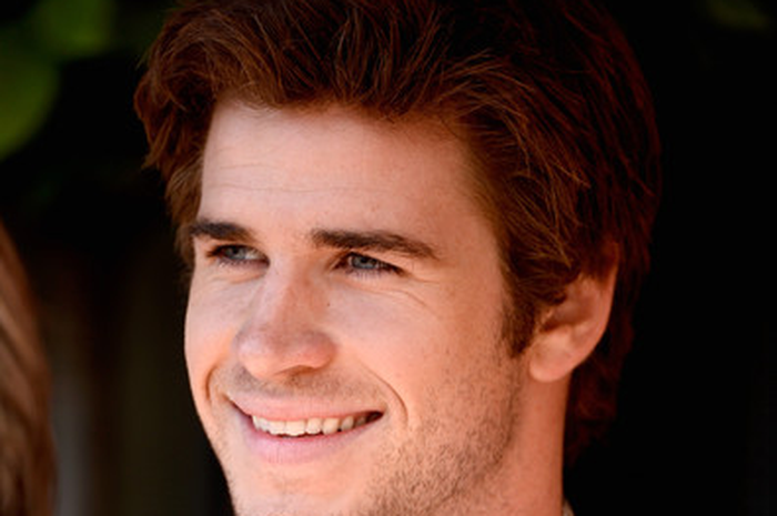Liam Hemsworth: Cidera Saat Syuting Sekuel Hunger Games