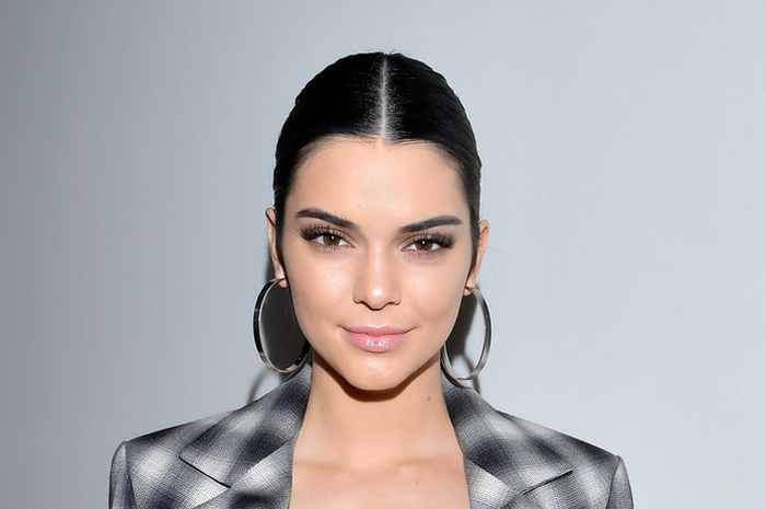 Makeup anti ribet ala Kendall Jenner