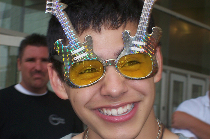 David Archuleta: With Cute Glasses!