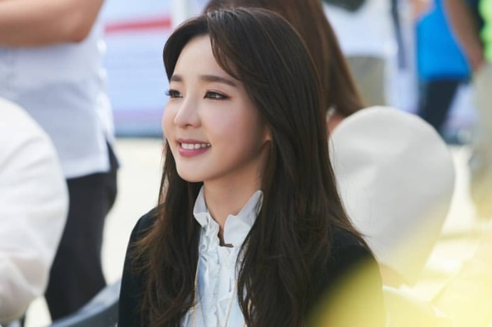 Pengin punya alis natural ala Korea enggak susah lagi, deh!
