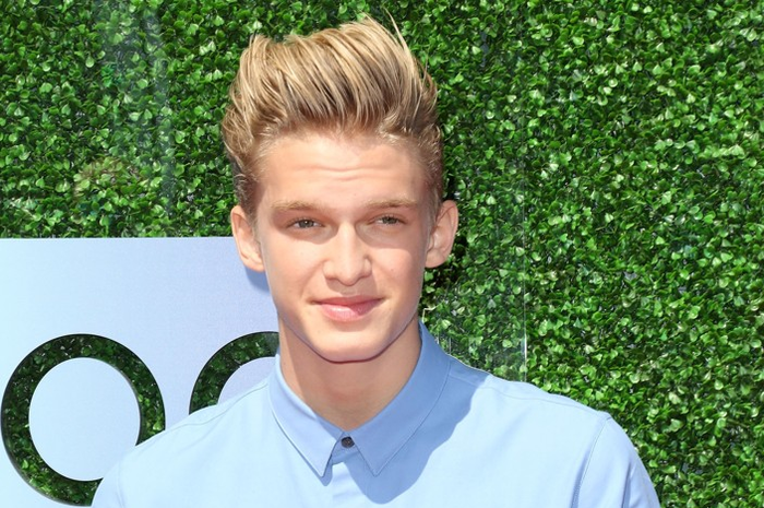 Cody Simpson: Buka-bukaan Lewat Buku