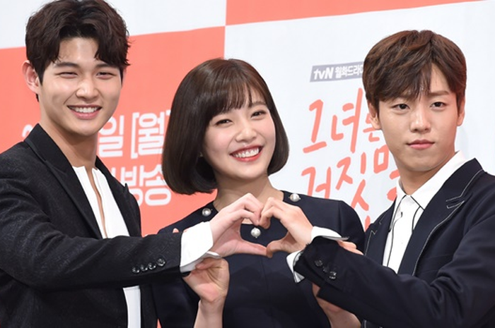 7 Drama Korea yang Bercerita Dua Teman Tapi Musuhan yang Suka Sama Orang yang Sama, Ada Favoritmu?