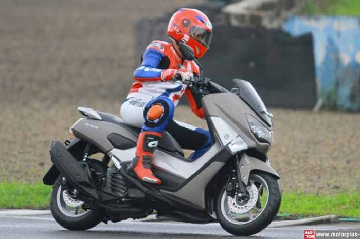 Generasi pertama Yamaha NMAX