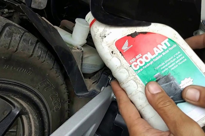 Cairan radiator coolant harus ditambah jika berkurang