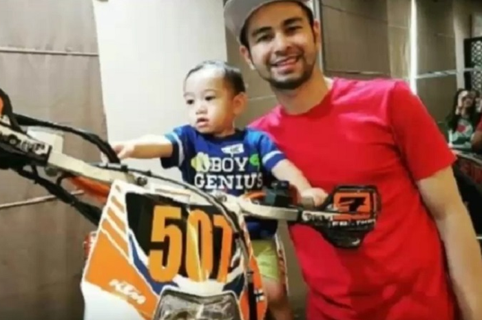 Koleksi motor Raffi Ahmad mencapai Rp 4 miliar.