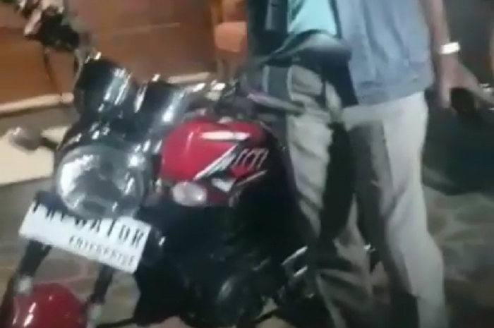 Yamaha RX-King merah buat doorprize