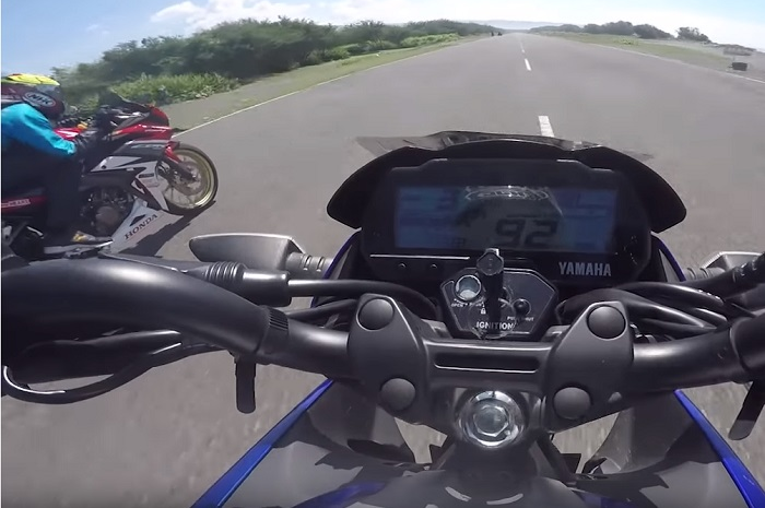 Adu kencang Honda CBR 150R lawan Yamaha V-Ixion R 155