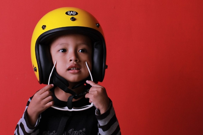 Helm anak produk DAD Kidswear.
