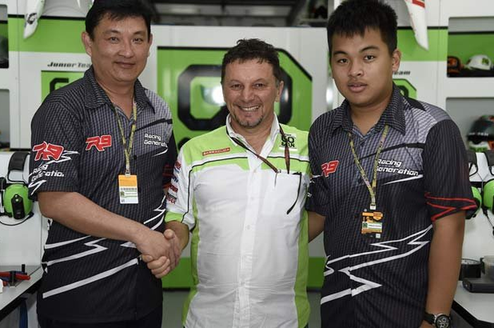 PT Anantha Jaya, produsen knalpot R9, sepakat untuk mengontrak tim Gresini Moto3 selama dua musim. Kerja sama ini sudah masuk dari berita resmi di website Gresini Team.