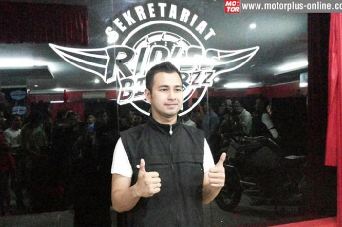 Moge mahal Rp 700 jutaan jadi salah satu koleksi seleb Raffi Ahmad. Dulu koleksinya ada 9, tapi setelah menikah menurun koleksinya. 