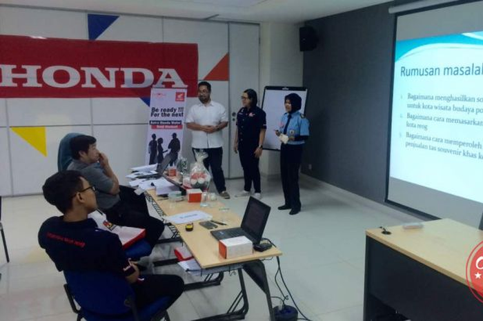 MPM, main dealer Honda untuk Jawa Timur, menyeleksi siswa untuk mencetak pengusaha muda