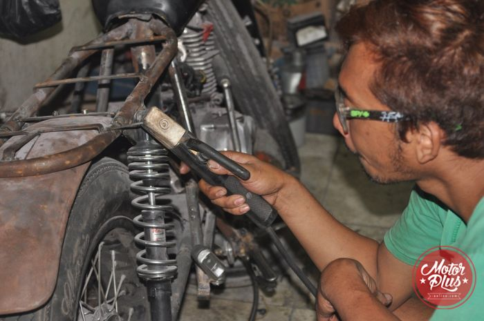 Cek Rangka Motor Kustom  Perhatikan Sambungan Las