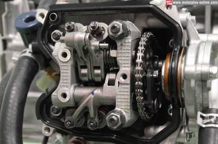 All New Yamaha V-ixion R sudah menggunakan teknologi mesin seperti Yamaha NMAX, Yamaha Aerox 155, Yamaha R15, dan Yamaha XMAX