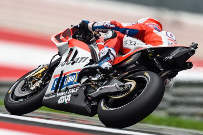 Seandainya langsung bejek gas dan meninggalkan lawan-lawannya kejadian deh seperti Jorge Lorenzo
