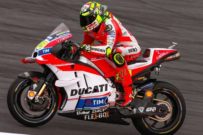 Bergantian  Andrea Dovizioso dan Andrea Iannone menguasai selama latihan resmi keempat MotoGP Austria hari ini (13/8). Kedua