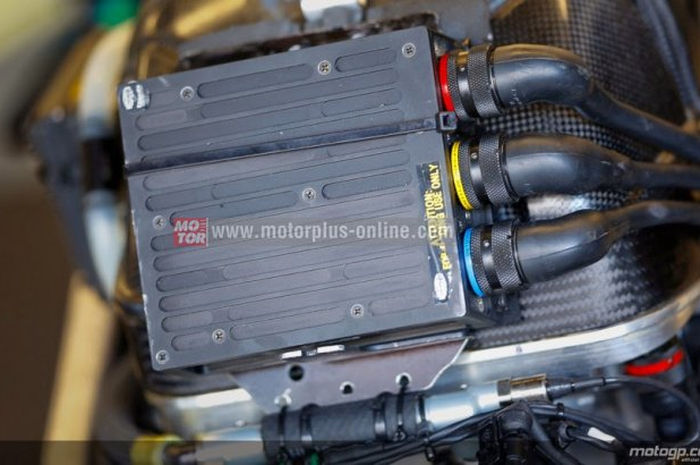 Wajibnya penggunaan ECU tunggal di MotoGP tahun 2016 membuat jalannya balap menjadi lebih menarik. Ada beberapa fakta semakin kompetitifnya persaingan di MotoGP dengan penerapan ECU tunggal. Salah satunya, rekor baru yang tercipta yakni