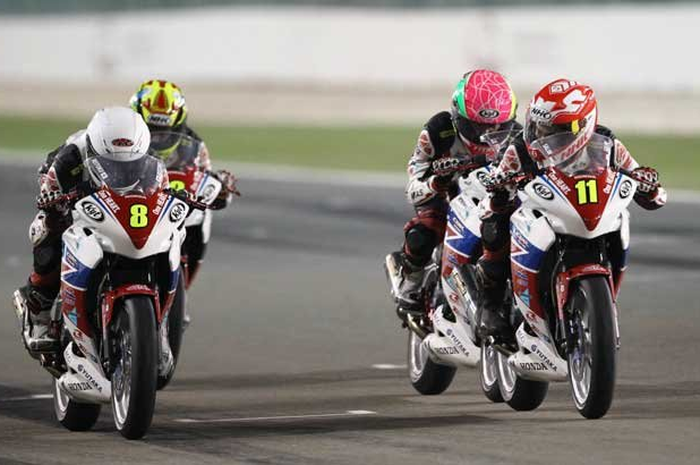 Ditengah cidera yang melanda, Gerry Salim kembali berhasil raih podium ke-3 di race 2 ajang Asia Dream Cup (ADC) di sirkuit Losail, Qatar (23/11).