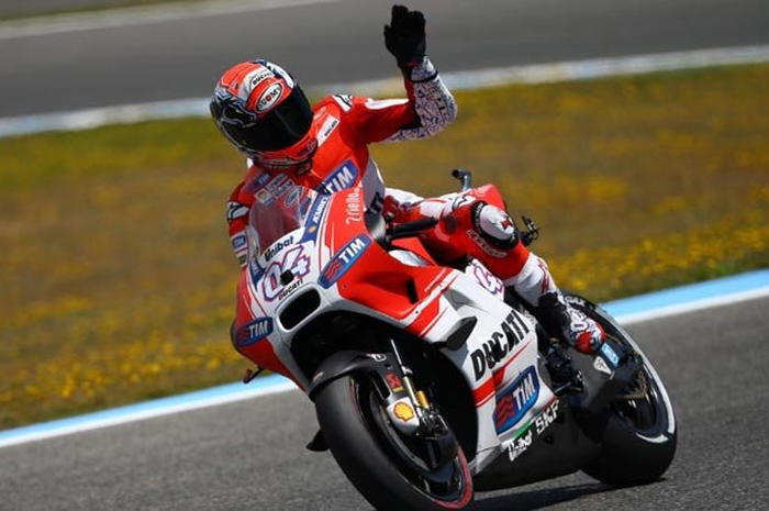 Hasil latihan resmi pertama MotoGP Le Mans hari ini (15/5) menjadikan Andrea Dovizioso tercepat. Dani Pedrosa dan Andrea Ianonne belum bisa menunjukan performa karena kedua rider