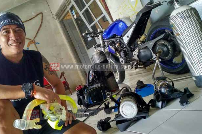 Lama enggak nongol dibelantika modifikasi nasional, ada kabar mengagetkan yaitu kabar Agus Djanuar tenggelam di laut. Iya, bapak pencetus komunitas Minor Fighters ini tenggelam dalam hobi barunya. Yaitu, snorkling dan diving, hehehe jadi jangan kaget