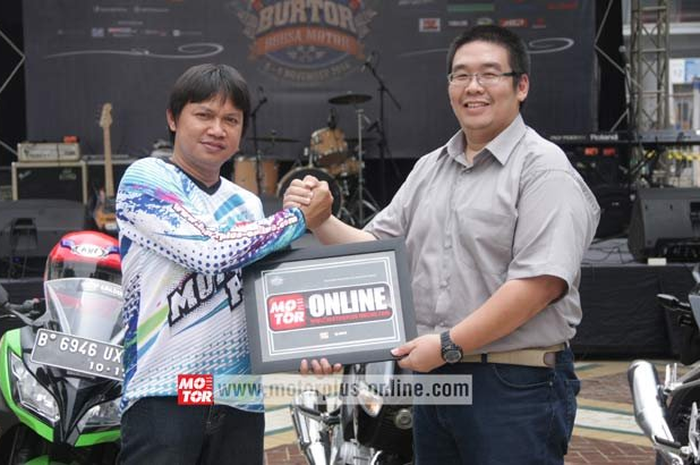 Besok (26/9) pukul 15:00 WIB akan ada penyerahan hadiah MOTOR Plus Reader Choice BurTor 2015 di Senayan, Jakarta. MOTOR Plus Reader Choice ajang pemilihan komponen atau variasi terbaik versi pembaca MOTOR Plus. Ada 17