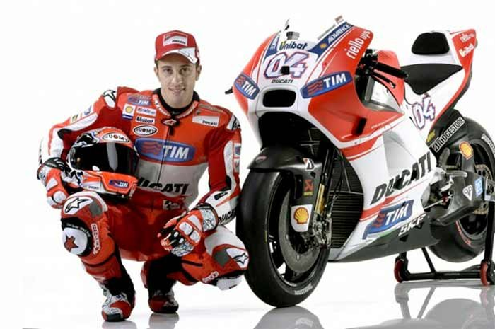 Akhirnya, tampang Ducati Desmosedici GP15 dikeluarkan secara resmi. Ducati meluncurkan motor andalannya untuk MotoGP musim balap 2015 di Auditorium Ducati yang terletak di Borgo Panigale, Italia, hari ini (16/2).