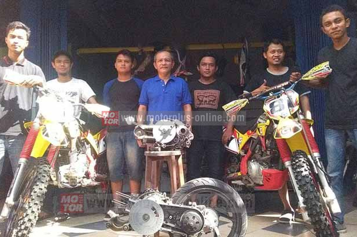 Siapa yang tidak mengenal om Gandoel di dunia balap motor tanah air ini. Pria ramah yang bernama asli Sri Hartanto ini, telah banyak mengorbitkan pembalap-pembalap top dan mekanik-mekanik handal Indonesia.